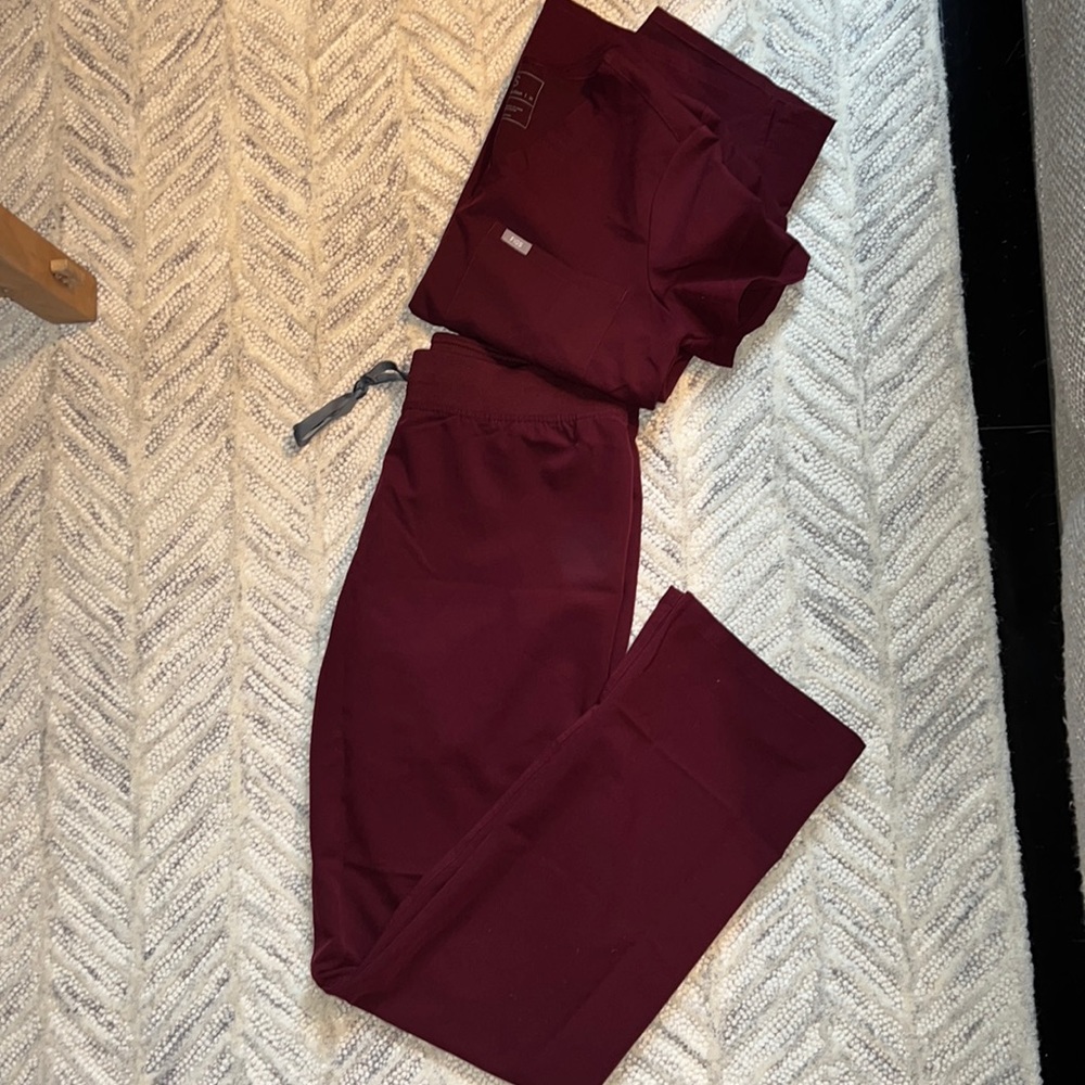 Burgundy Women’s Figs